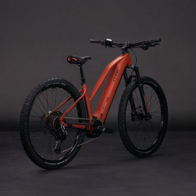 CUBE Reaction Hybrid Race 800 Trapeze sähköpyörä